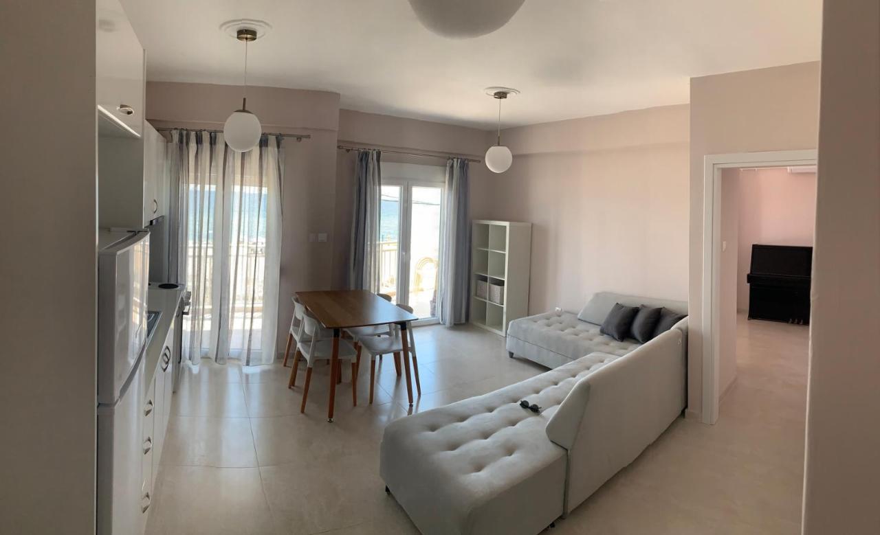 "Breeze" Front To The Sea - Hakidiki Villa Flogita Bagian luar foto