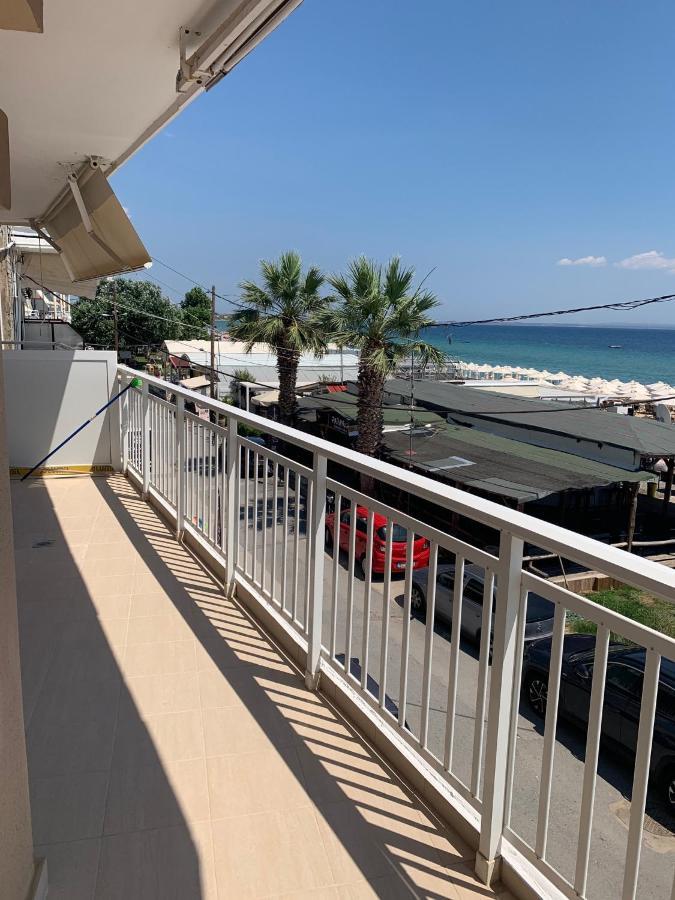 "Breeze" Front To The Sea - Hakidiki Villa Flogita Bagian luar foto