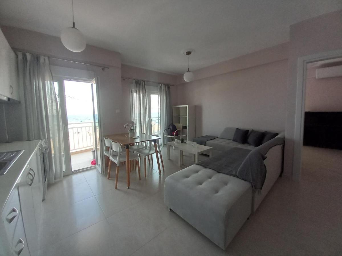 "Breeze" Front To The Sea - Hakidiki Villa Flogita Bagian luar foto