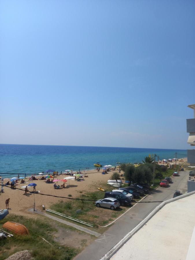 "Breeze" Front To The Sea - Hakidiki Villa Flogita Bagian luar foto